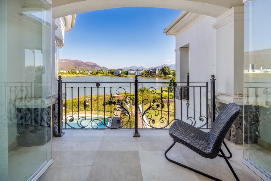 5 Bedroom Property for Sale in Val De Vie Estate Western Cape